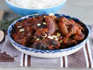 Illustration for article titled Jamaicans on Twitter Set BuzzFeed Straight About Jamaican Food With #BuzzFeedBeLike